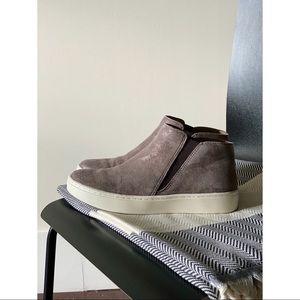 Sofft Suede High Slip-On Sneaker Sz 7 Gray Purple